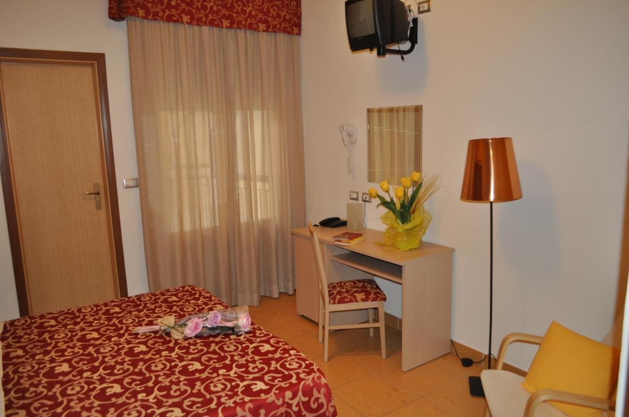 בלריה-איגאה מרינה Hotel Mimosa חדר תמונה