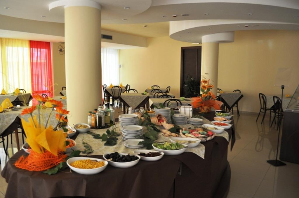 בלריה-איגאה מרינה Hotel Mimosa מראה חיצוני תמונה