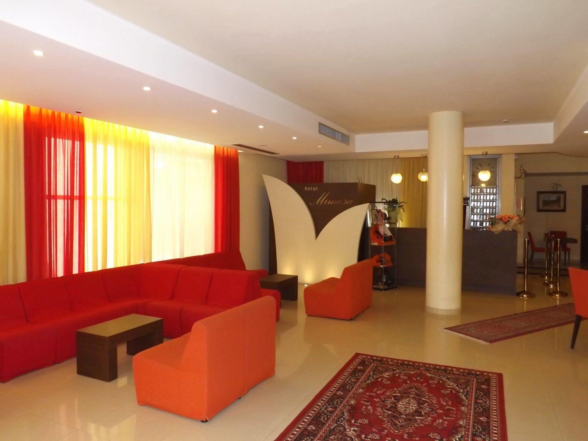 בלריה-איגאה מרינה Hotel Mimosa מראה חיצוני תמונה