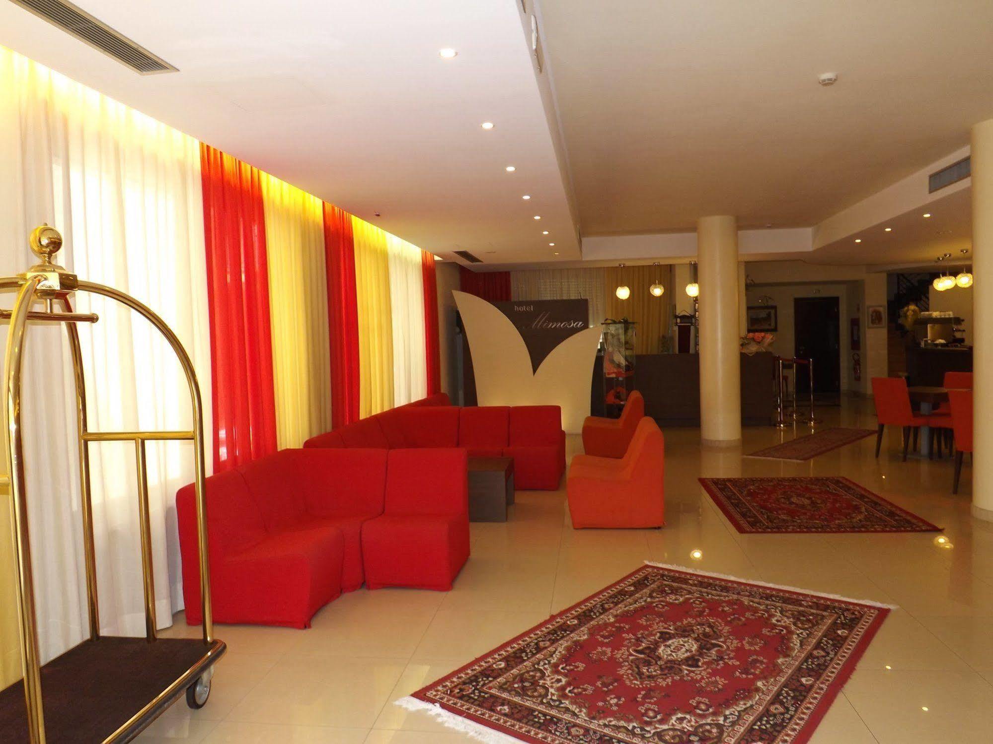 בלריה-איגאה מרינה Hotel Mimosa מראה חיצוני תמונה