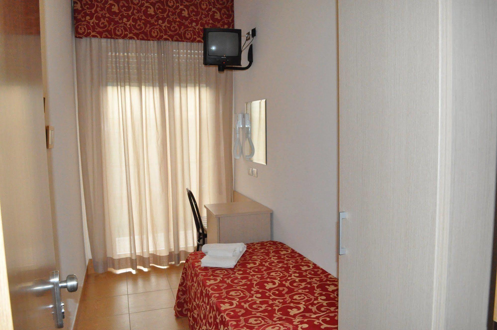 בלריה-איגאה מרינה Hotel Mimosa מראה חיצוני תמונה