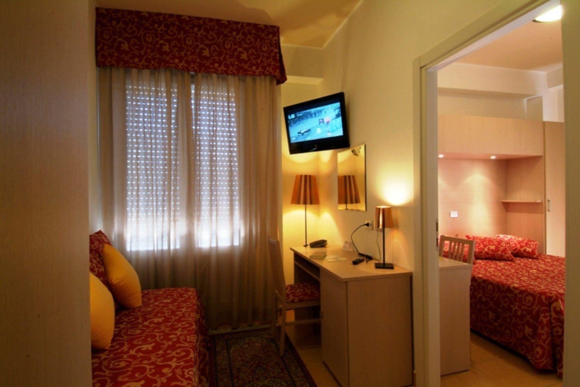 בלריה-איגאה מרינה Hotel Mimosa מראה חיצוני תמונה